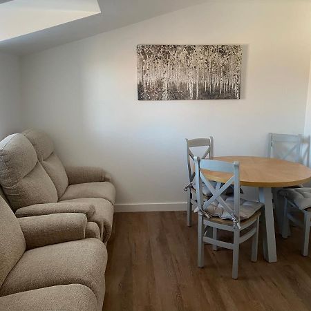 2 Bedroom Central Apartment Leek Exterior foto